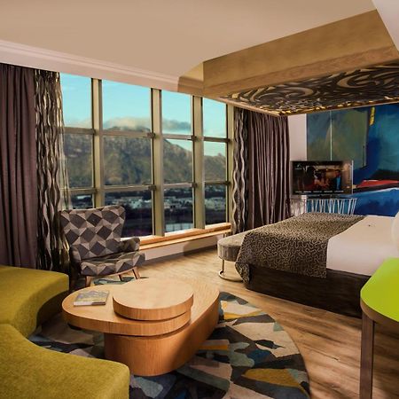 קואטרה בורנס Hennessy Park Hotel מראה חיצוני תמונה