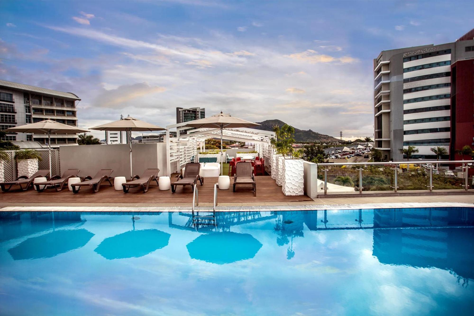קואטרה בורנס Hennessy Park Hotel מראה חיצוני תמונה