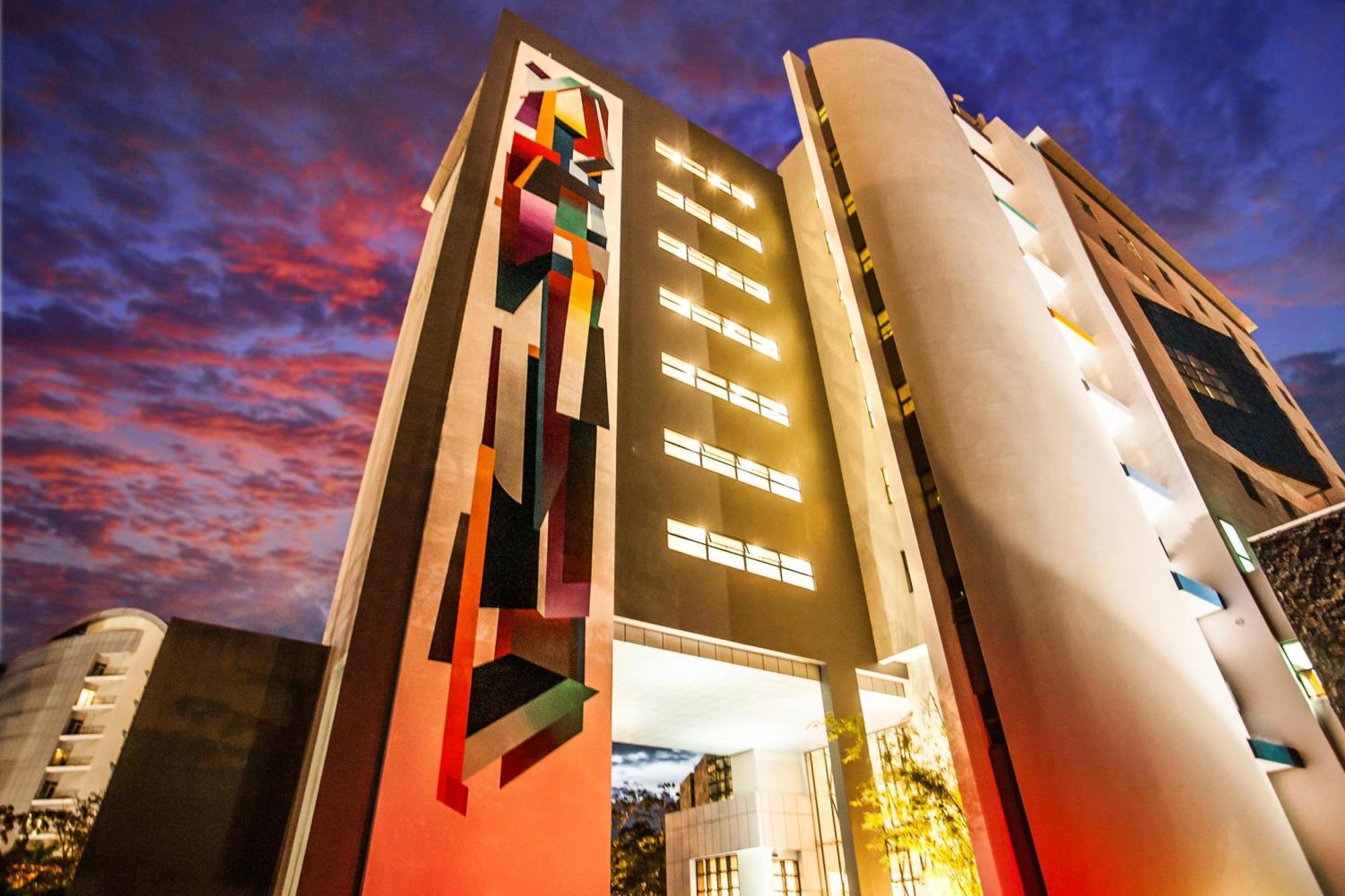 קואטרה בורנס Hennessy Park Hotel מראה חיצוני תמונה