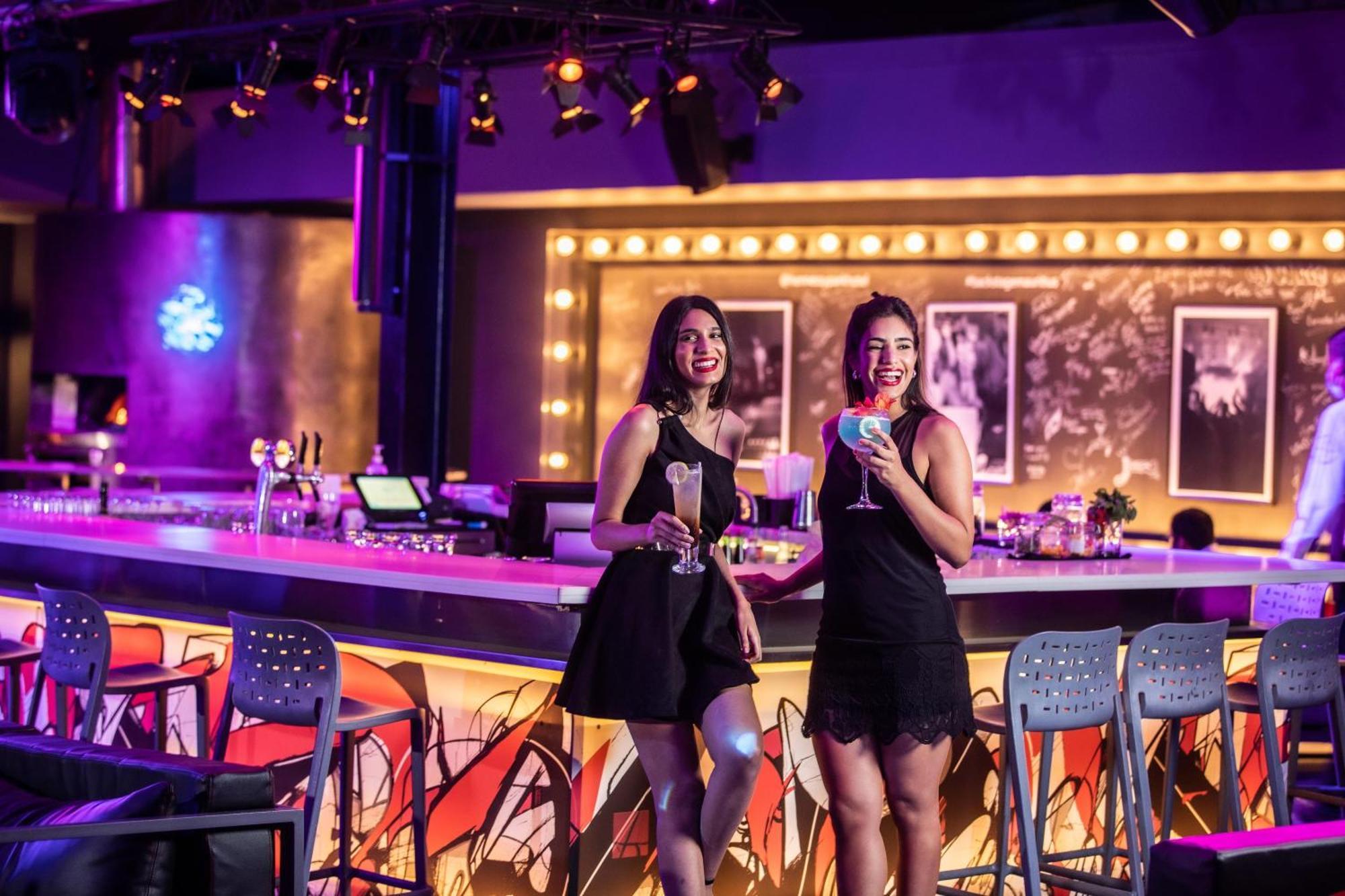 קואטרה בורנס Hennessy Park Hotel מראה חיצוני תמונה